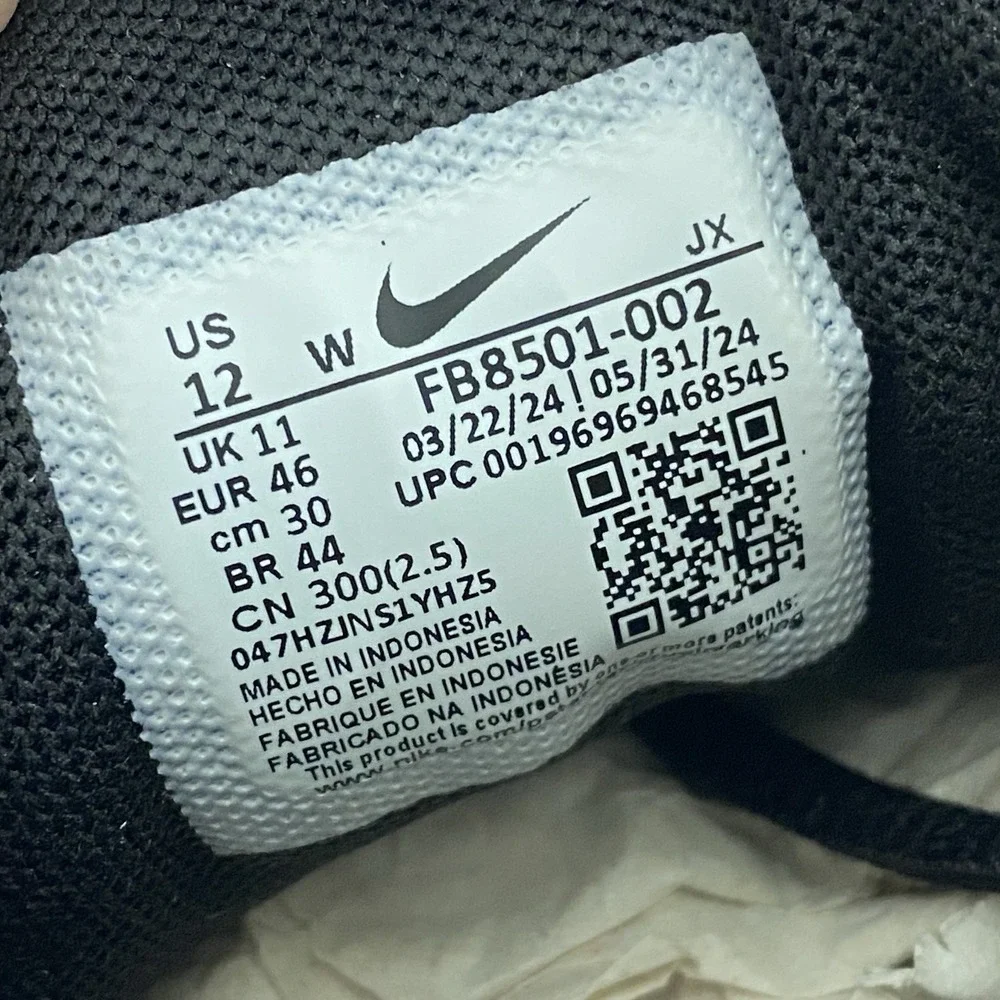 Nike Revolution 7 Shoes Mens Size 12 Wide Black White Running Sneaker FB8501-002